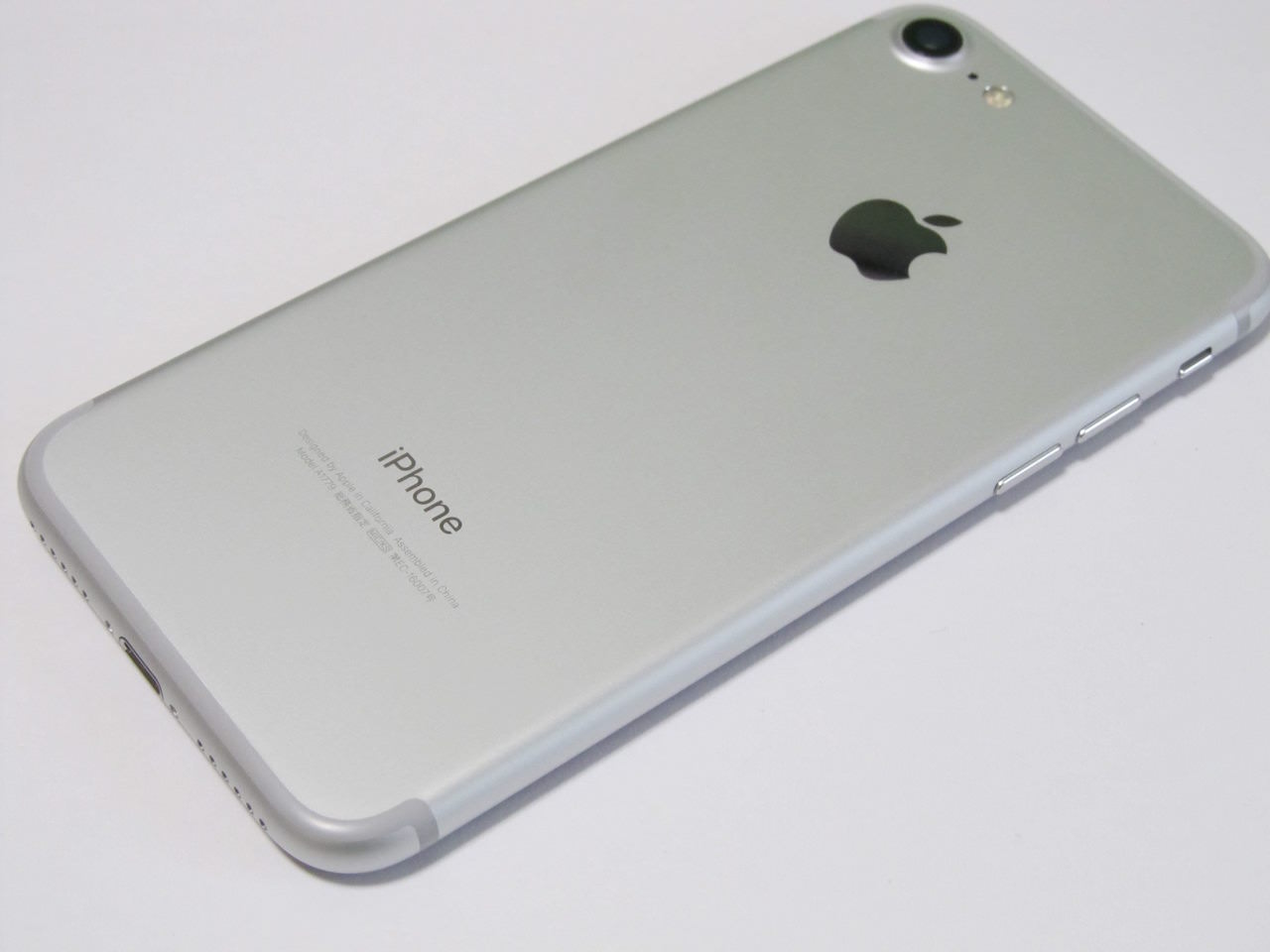 iPhone 7シルバー32GBレビュー | ソフトアンテナ