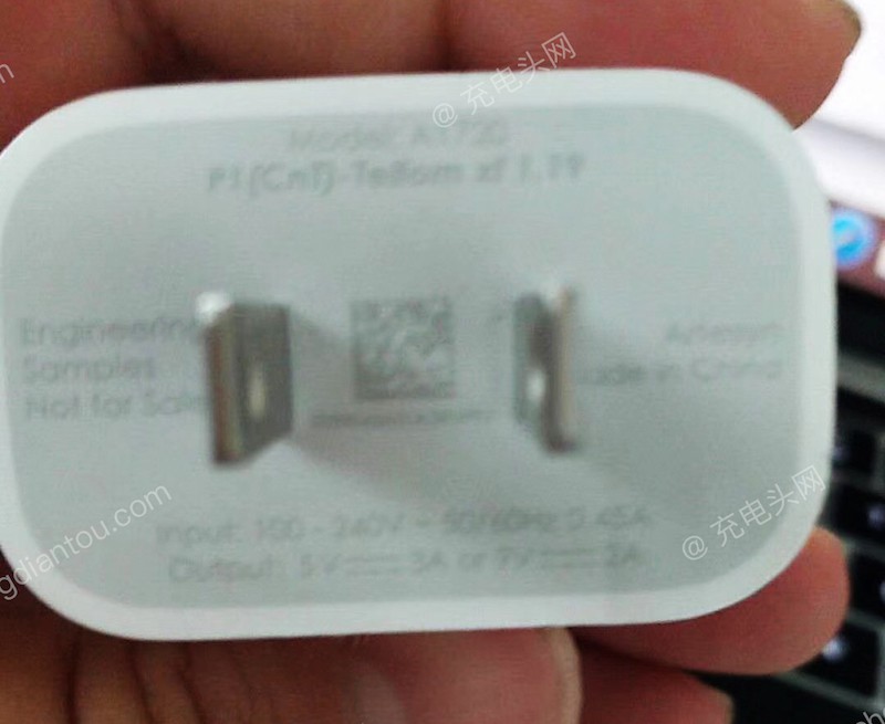Apple 18w charger prongs