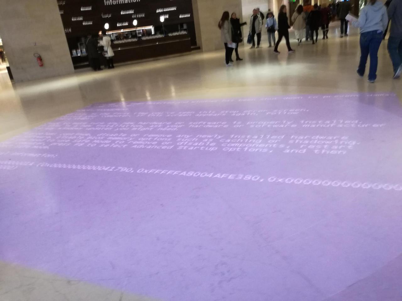 Windows bsod at the louvre museum is a digital piece of art 529703 2  1
