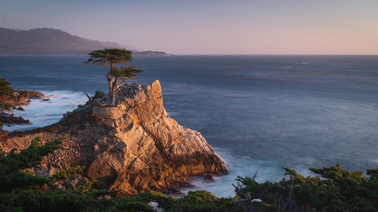 MacOS Monterey missing wallpaper Lone Cypress Sunset 5K resolution