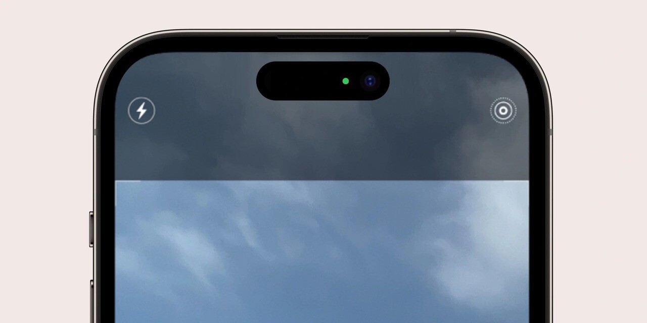 Iphone 14 camera green dot