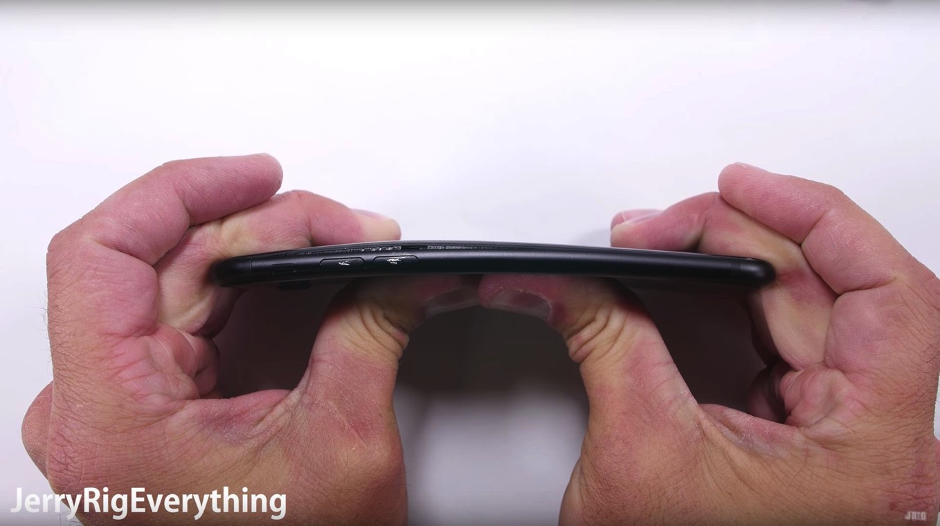 Iphoneの着信音をメタル風にアレンジした A Metal Tribute To Iphone Ringtones ソフトアンテナブログ