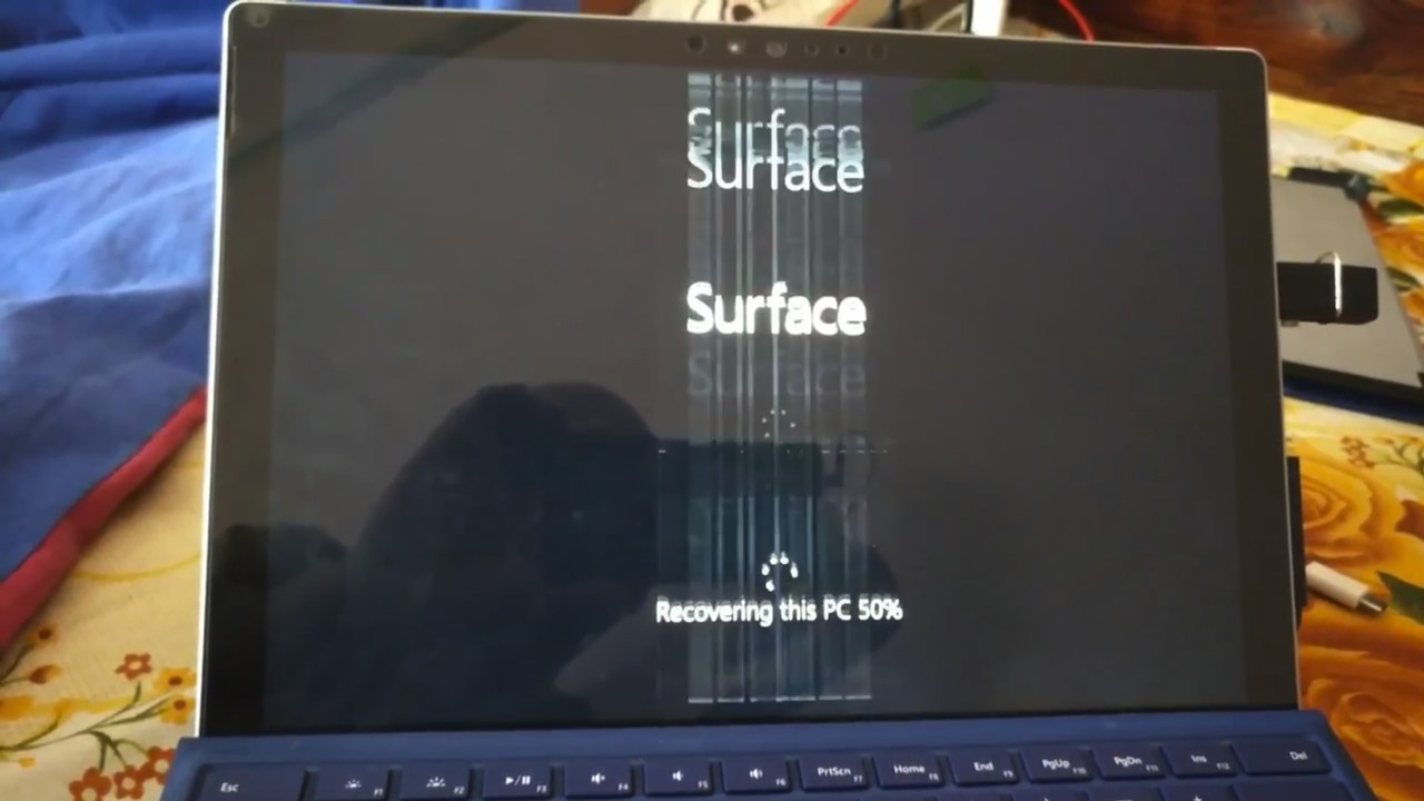 Microsoft Surface Pro 4の画面のちらつきを無償で修理へ ソフト
